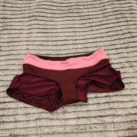 Lululemon Speed Short *4-way Stretch 2.5"Posey Red Grape Bordeaux Drama sz 8! - Picture 10 of 13